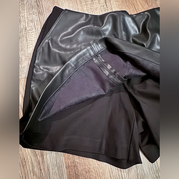 Cabi Jett Skort - Black With Faux Leather - Size: 8 - Picture 12 of 12